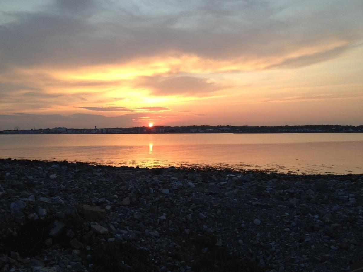 Galway City Self Catering - Salthill Экстерьер фото